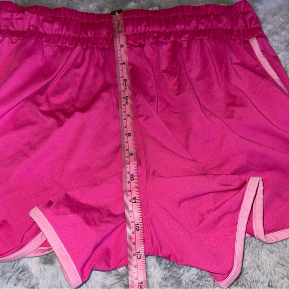 Pink Reebok Running Shorts w/ Pockets Size Medium - Picture 6 of 9